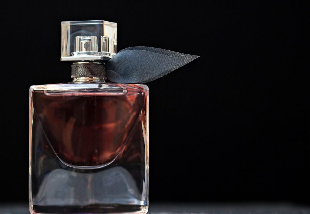 Les familles olfactives d'un parfum expliquées